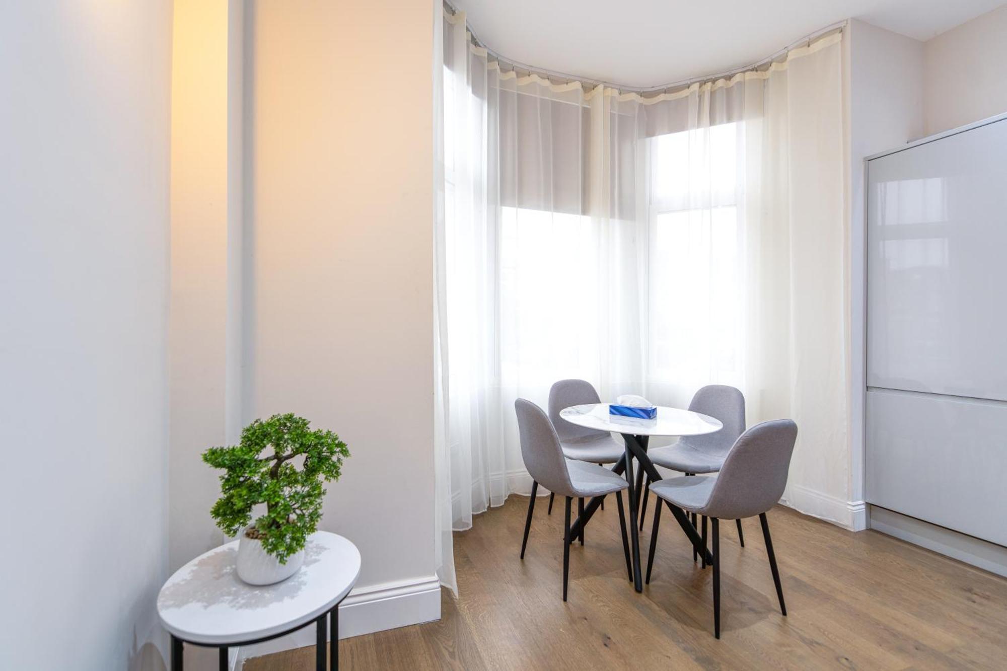 런던 Ealing Residency 아파트 호텔 외부 사진